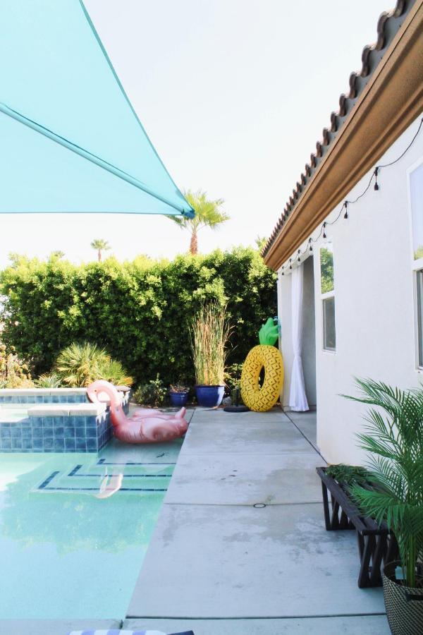 Entire Bungalow W/ Private Pool Near Palm Springs! Indio Exterior photo
